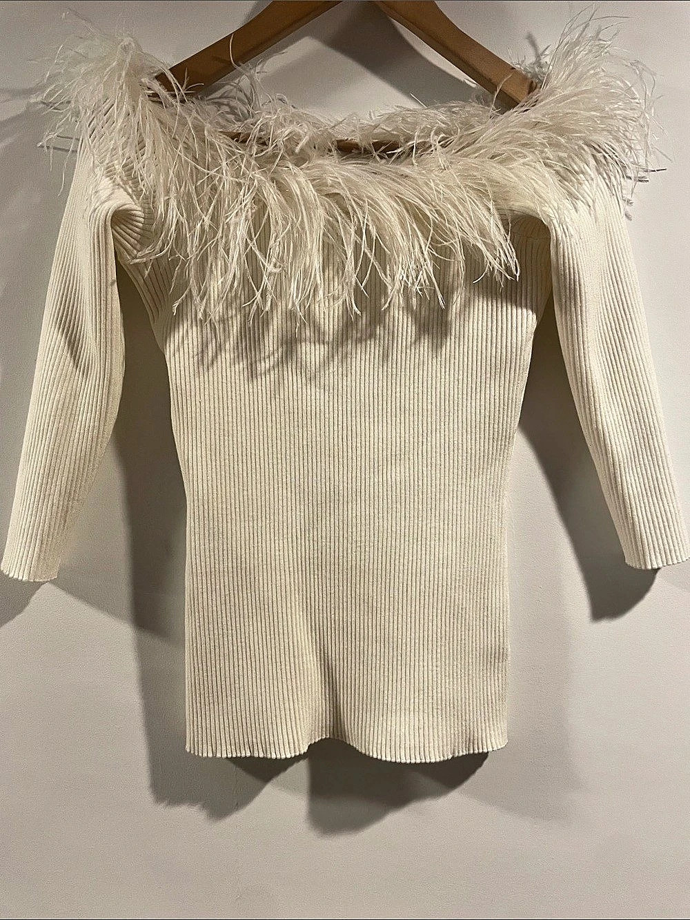 Milly Feather Trim Ribbed Tunic in Cream Size Medium Like New Mob wife old money